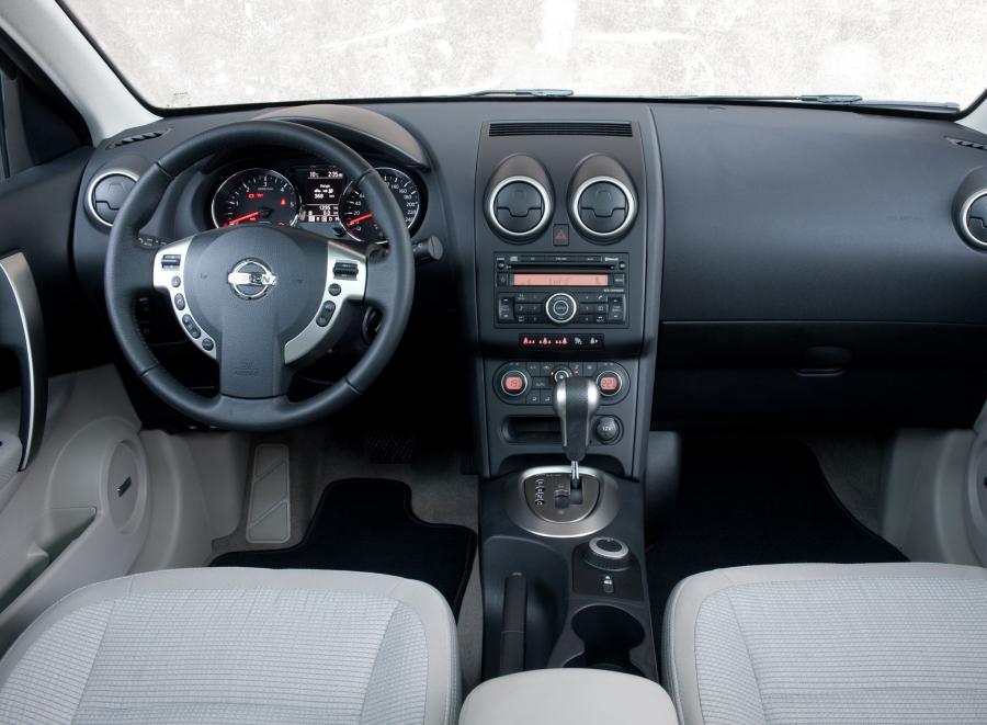  Nissan Qashqai +2 2009 года  (фото 4 из 5)